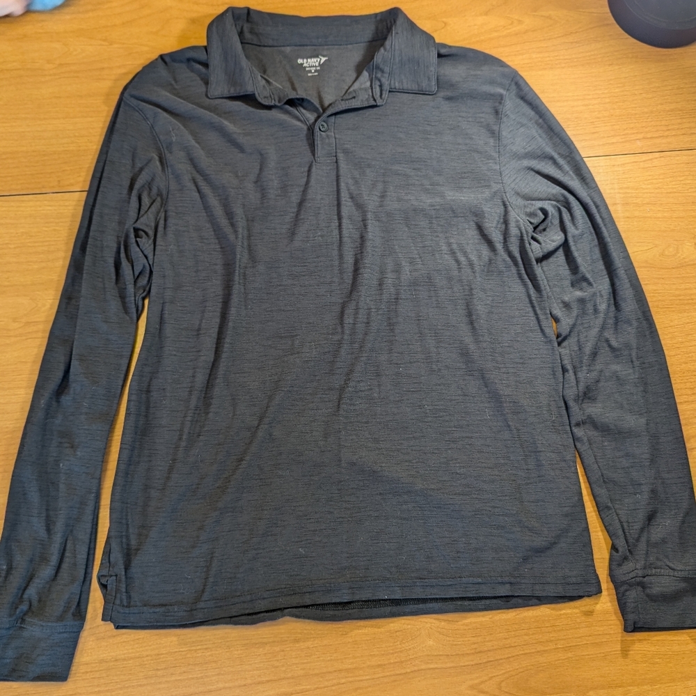 Old Navy activate wear gray long sleeve men's shirt
